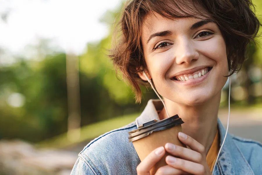 Do Dental Implants Feel Like Real Teeth? Understanding the Reality Behind the Restoration